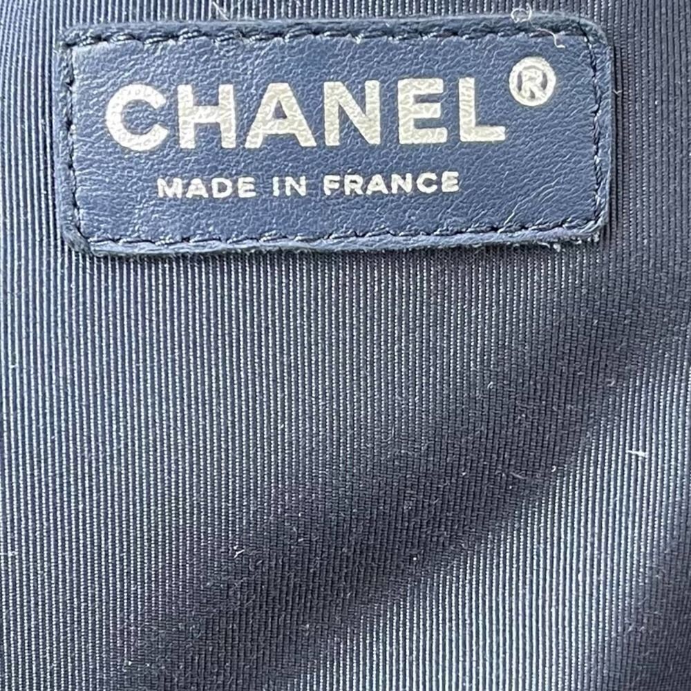 Chanel Medium Drawstring Chevron Handbag Bucket - Picture 8 of 16